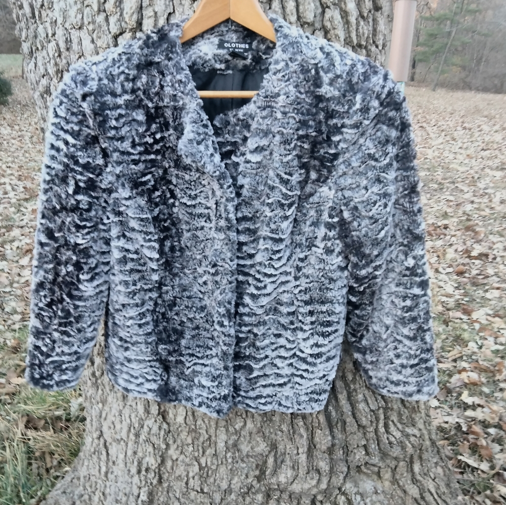 Clothes by Revue Plush Jacket in size L